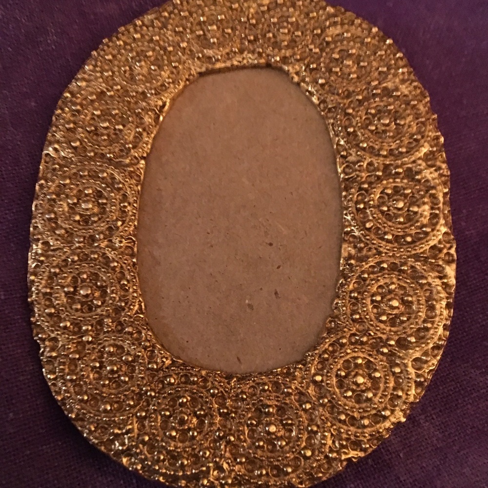 Ornate Gold Oval Frame